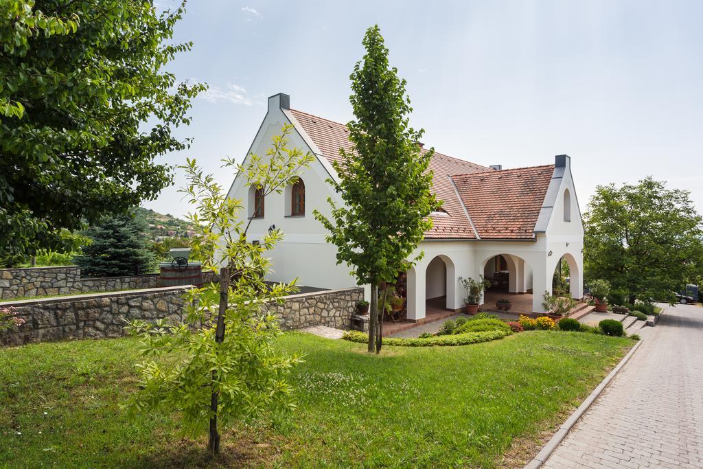 Figula Vendégház Balatonfüred Exterior foto